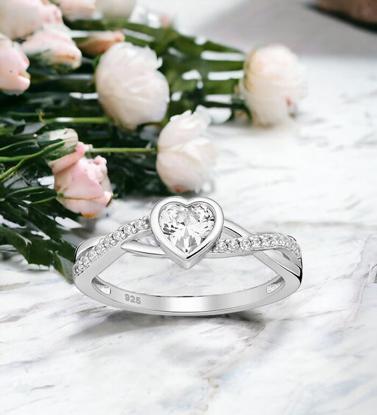 925 Sterling Sliver: Twist Heart Ring